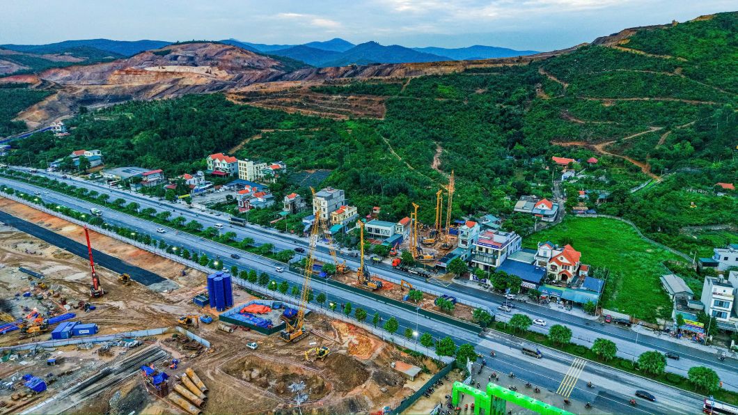 tien do xay dung du an vinhomes ha long xanh 3 thang 6 2026